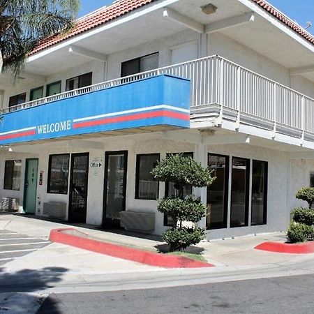 Motel 6-Bakersfield, Ca - Convention Center エクステリア 写真