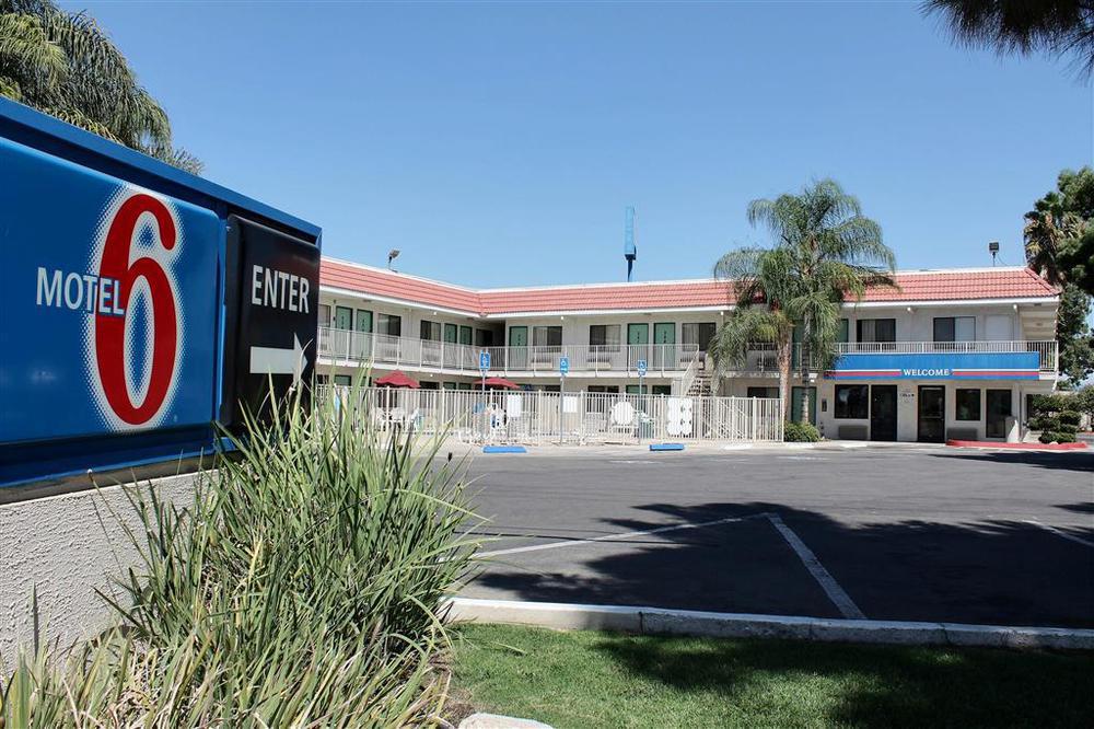 Motel 6-Bakersfield, Ca - Convention Center エクステリア 写真