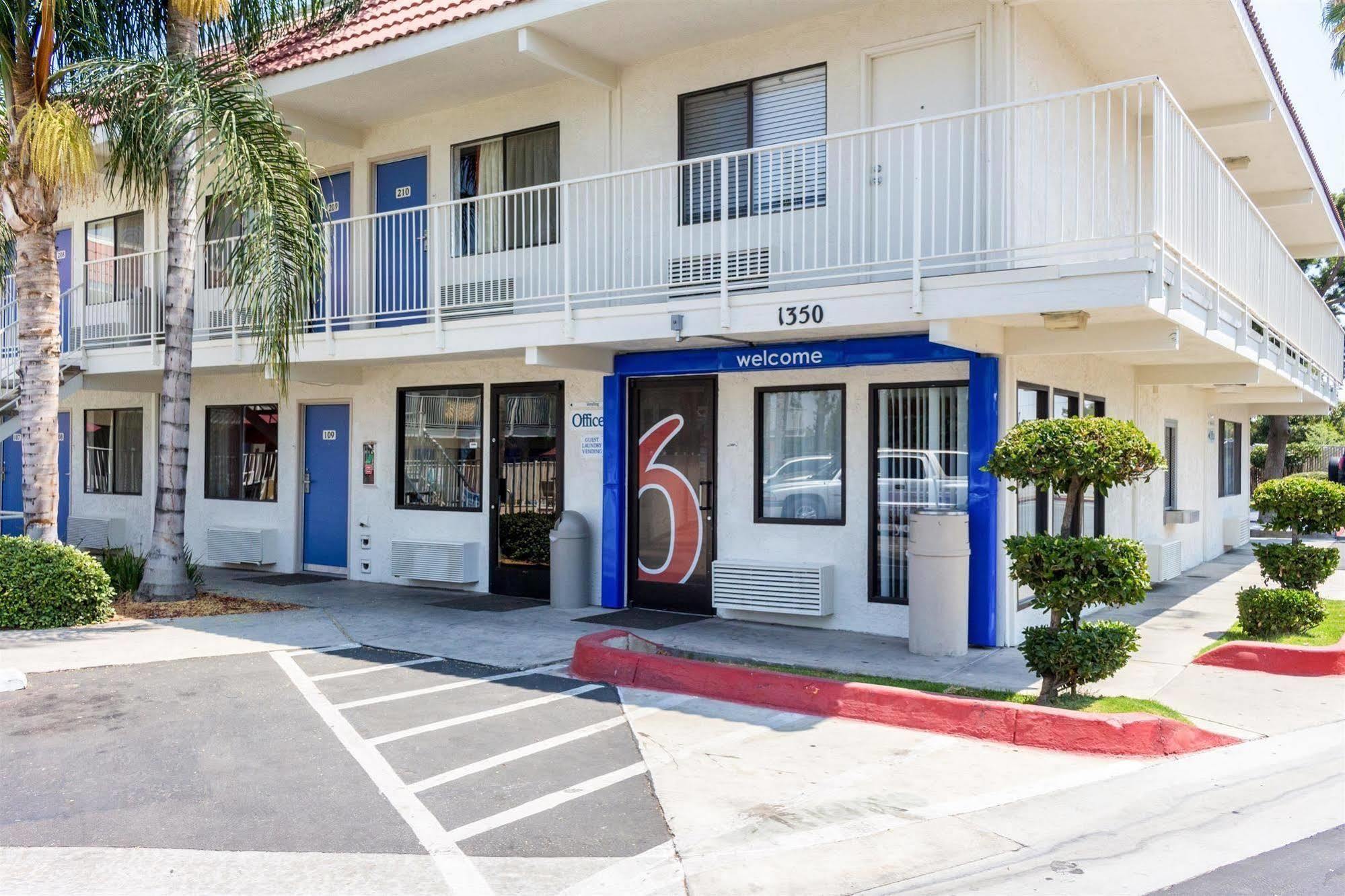 Motel 6-Bakersfield, Ca - Convention Center エクステリア 写真